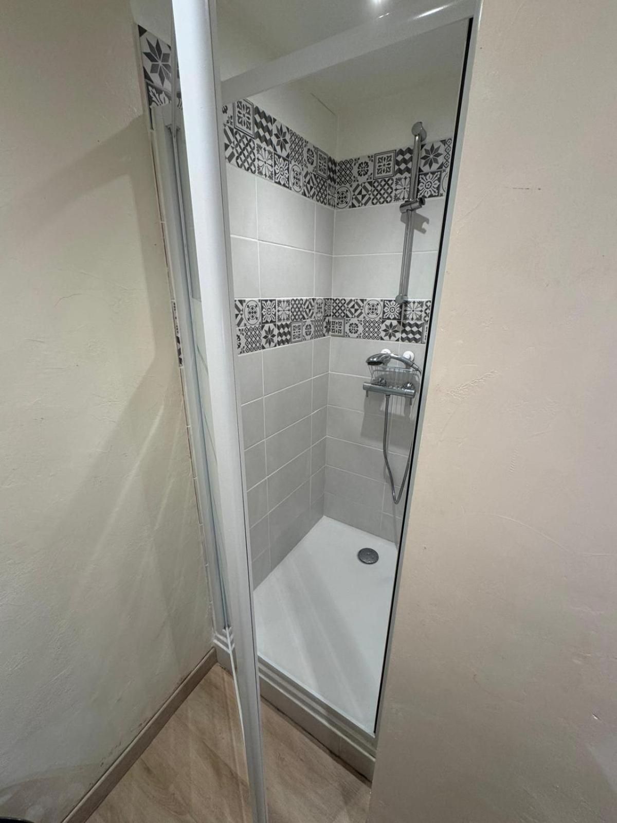 Apartamento La Fontaine De St Clement Luz-Saint-Sauveur Exterior foto